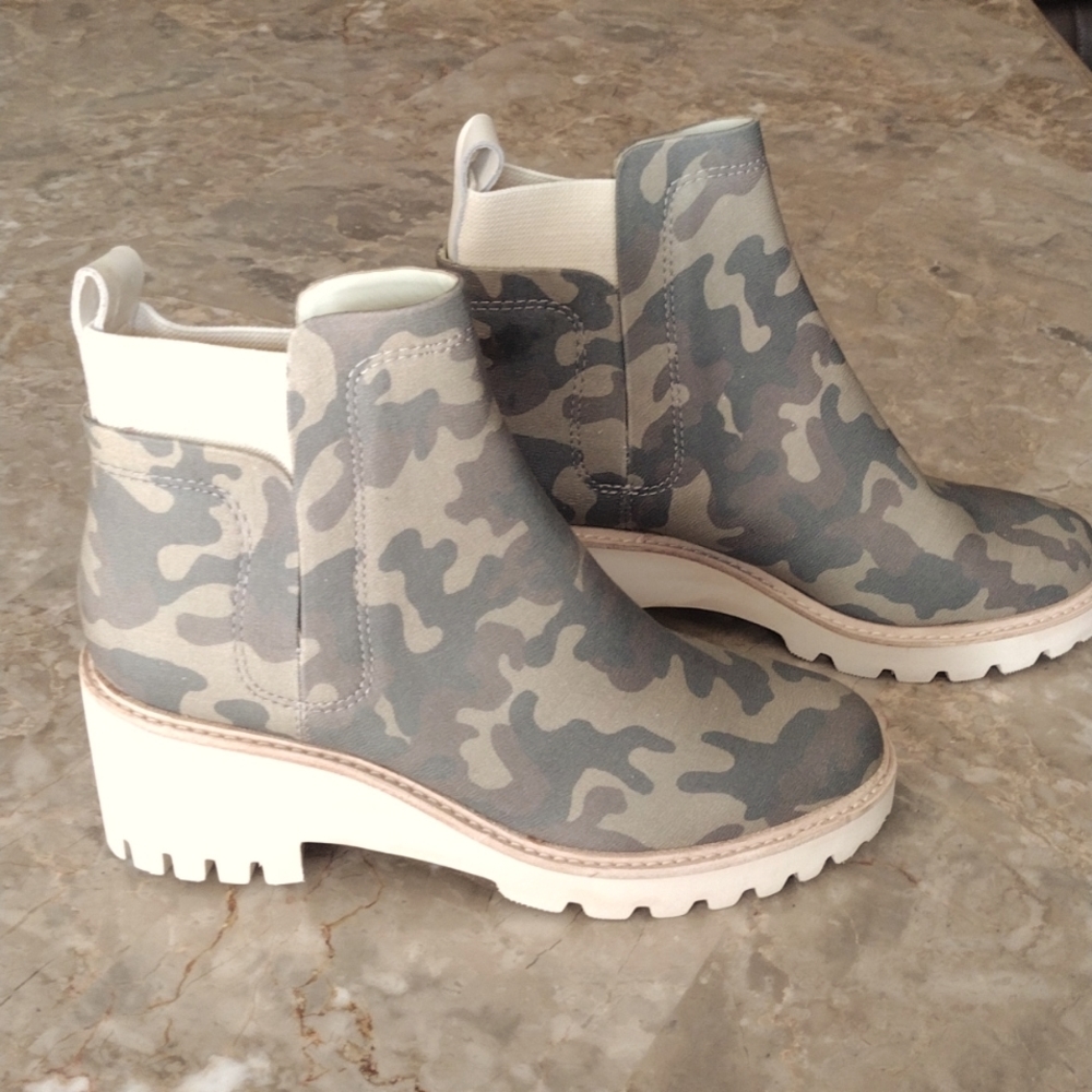 Dolce vita camo boots